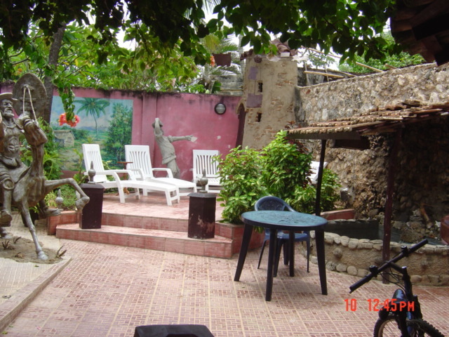 Hostal Los Amigos Gibara 2