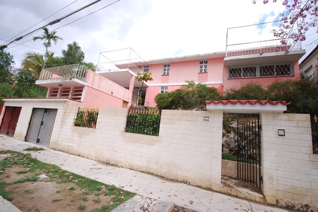 Villa Don Teto Santos Suarez 1