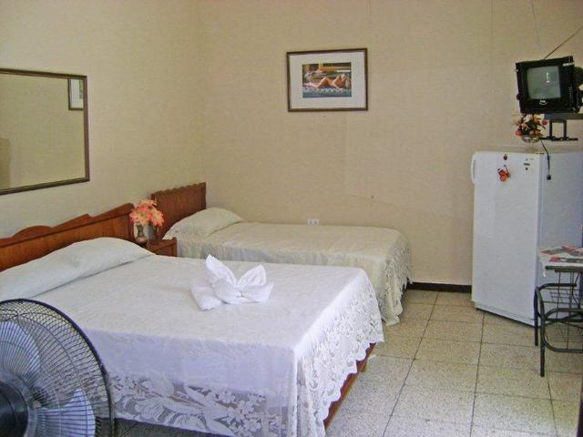 Hostal Teresa y Tatiana Cienfuegos 7