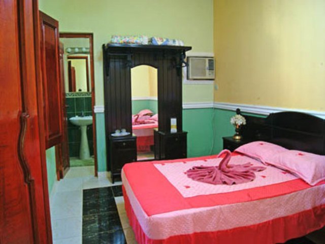 Hostal Bury Trinidad 6