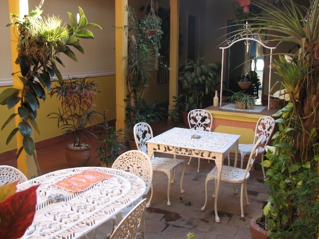 Hostal Bury Trinidad 7