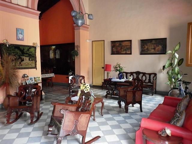 Hostal Los Vitrales Camagüey 1